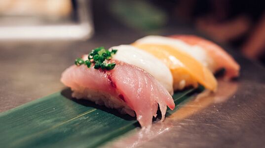 غذاهای ماهی تازه انباری از پروتئین و اسیدهای چرب در رژیم غذایی ژاپنی هستند