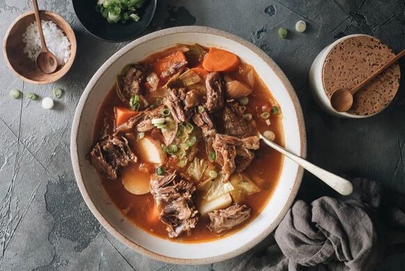 سوپ بر اساس گوشت بدون چربی برای منوی پانکراتیت پانکراس